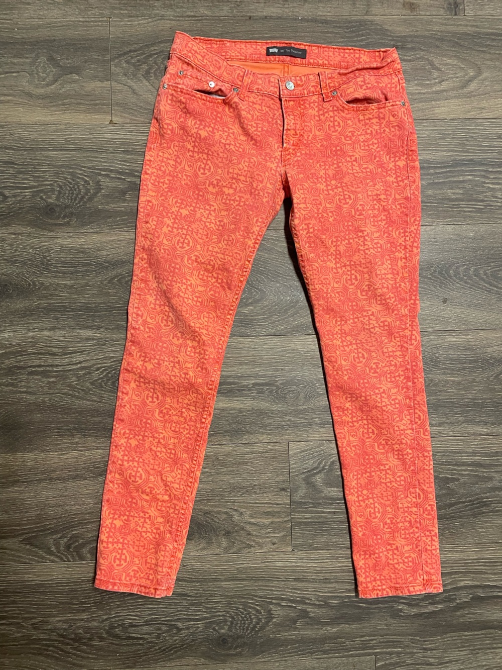 Levi’s 524 too super low  Orange Patterned Skinny Jeans comfort size 30 x 32
